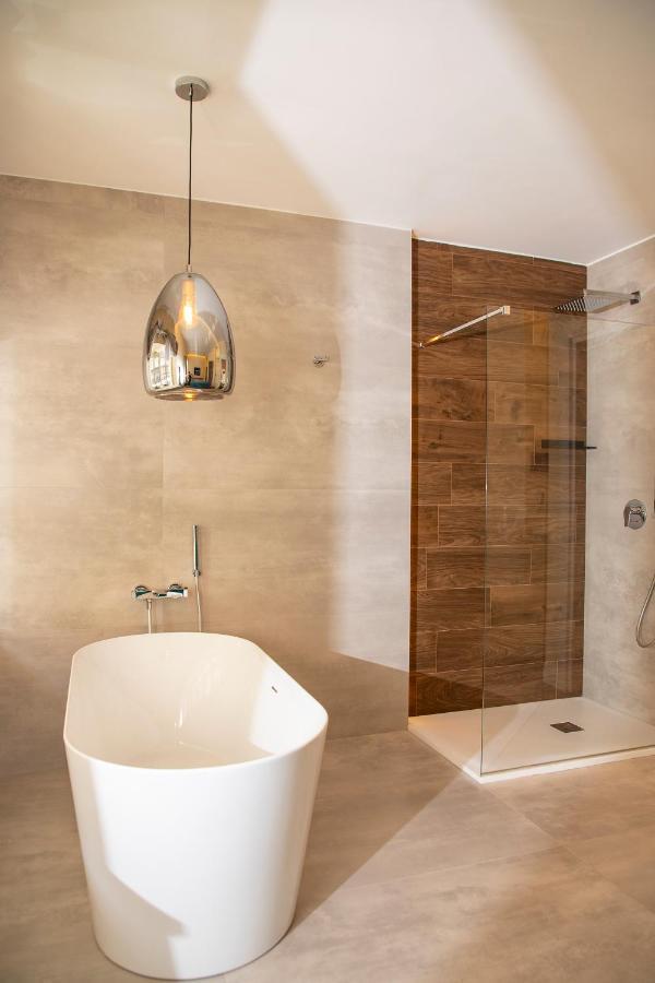 נאפולי South Hands Luxury Rooms מראה חיצוני תמונה
