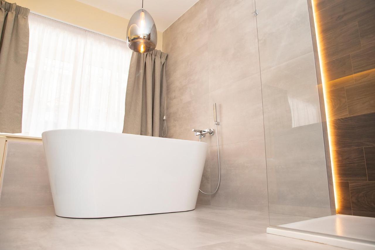 נאפולי South Hands Luxury Rooms מראה חיצוני תמונה